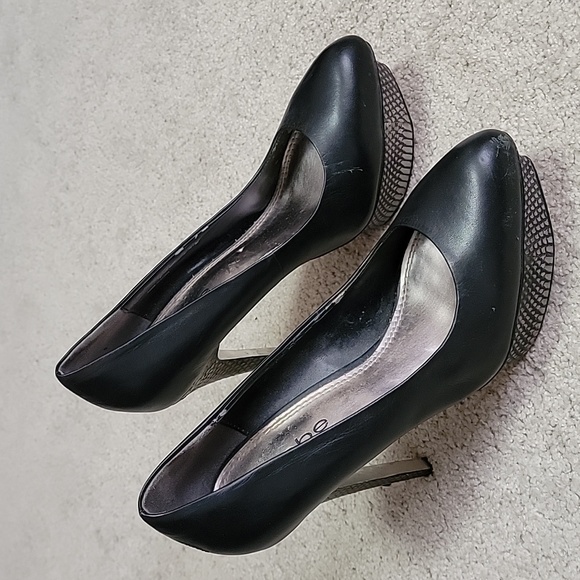 Bebe lot, 2 pairs of platform heels 8M - black, peach - Picture 2 of 6